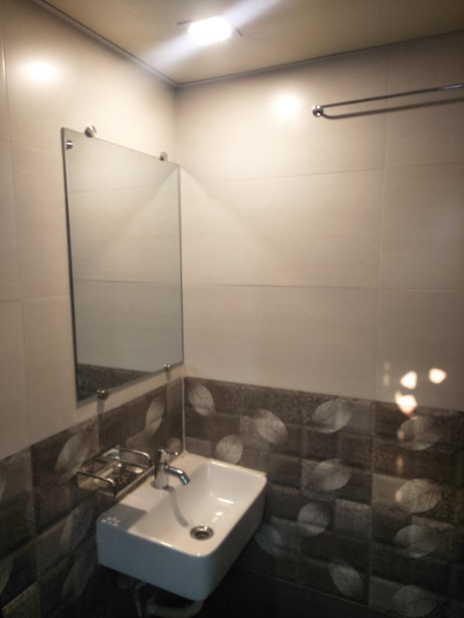 Hotel Avenue Residency Мумбай Екстериор снимка